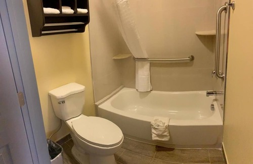 Edinburg Hotel | HomeStay Inn & Suites Edinburg