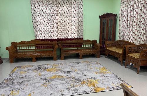 Kampung Pantai Batu Hitam House | Homestay Pantai Batu Hitam Kuantan