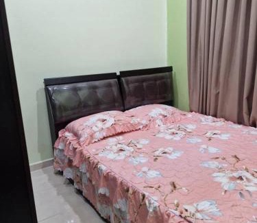 Ayer Molek House | HOMESTAY RIZQI - MUS LIM Only
