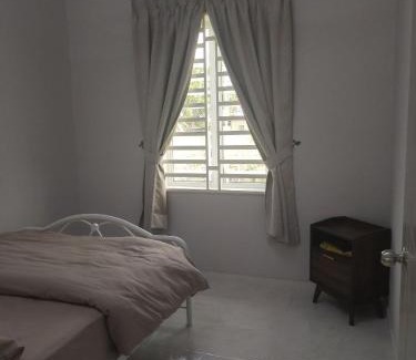 Kampung Padang Kemunting House | Homestay Umi