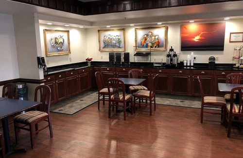 Pleasantville Hotel | Homestead Lodge Apart-Hotel