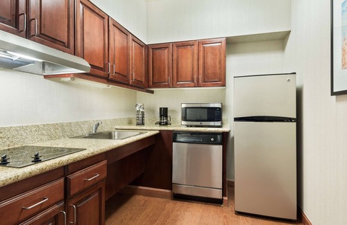 Mid City South Hotel | Homewood Suites by Hilton Baton Rouge