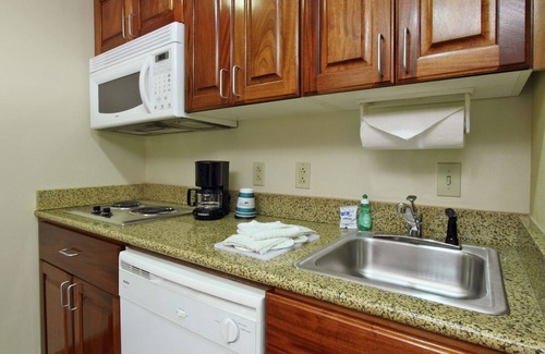 Greenbrier East Hotel | Homewood Suites by Hilton Chesapeake-Greenbrier