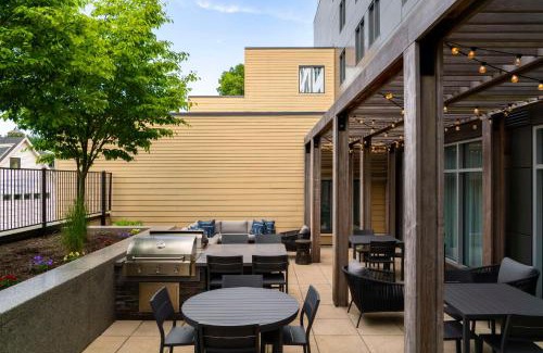 Brookline Hotel | Homewood Suites by Hilton Boston Brookline-Longwood Medical