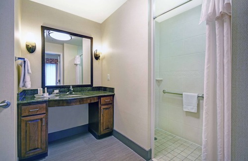 Gateway Hotel | Homewood Suites by Hilton Denver Int'l Airport