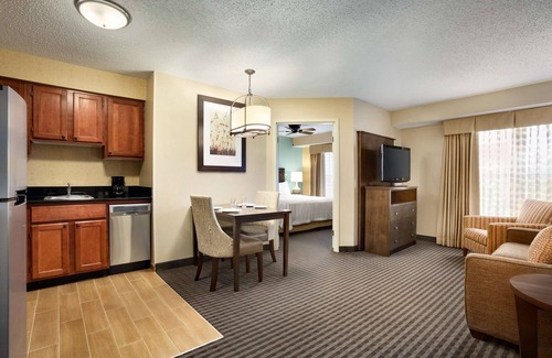 Deco Hotel | Homewood Suites by Hilton Houston - Willowbrook Mall