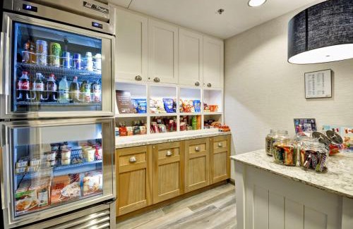 Camelback East Hotel | Homewood Suites by Hilton Phoenix-Biltmore