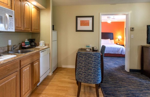 Sarasota Hotel | Homewood Suites by Hilton Sarasota
