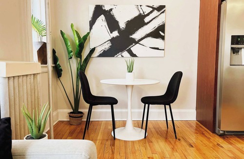 Ravenswood Apartment | Homey 1BR Space Apartment