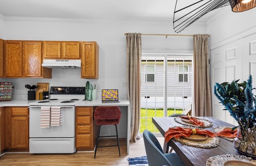 Northwest Raleigh House | Homey 3bd - BBQ & Backyard - Close to downtown