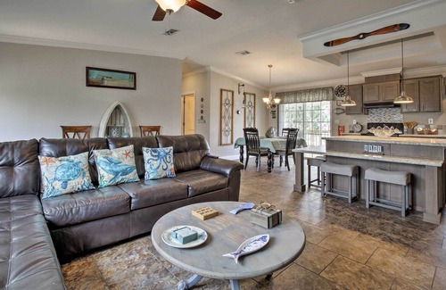 Homosassa House | Homosassa Riverfront Home w/Boat Ramp+Docking