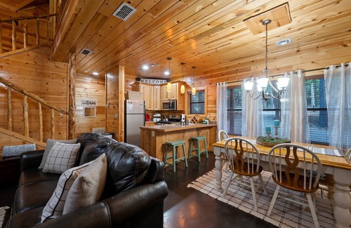 Broken Bow Cabin | Honey Bear in Hochatown/Broken Bow, OK