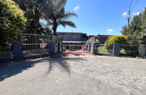 Greater Johannesburg Metropolitan Area Apartment | Honey Hills Excellence Resorts D
