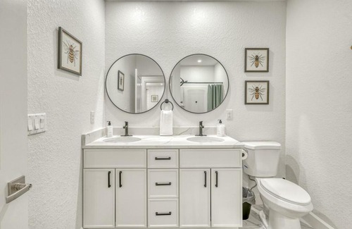 Pebble Beach Villa | Honeycomb Haven Near Ocean , Golfing , Mineral Springs