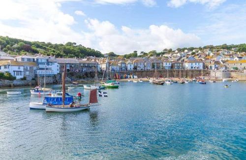 Mousehole House | Honeysuckle Cottage by The Sea