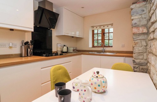 Compton Dundon Cottage | Honeysuckle Cottage