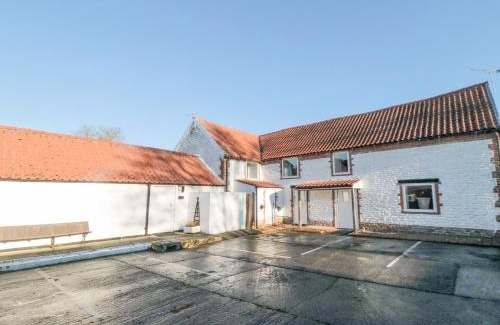 Reighton House | Honeysuckle