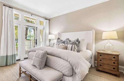 Beach District House | Honeysuckle