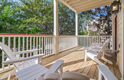 Beach District House | Honeysuckle