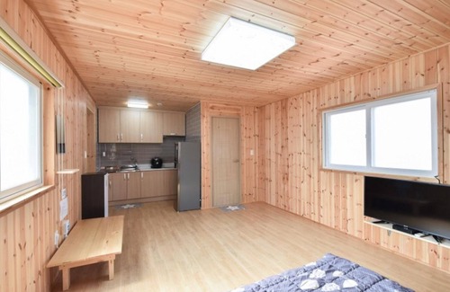 Mosantchukpu-ri House | Hongseong Nemo Pension