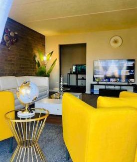 Monroeville Apartment | HONORAY-Kes