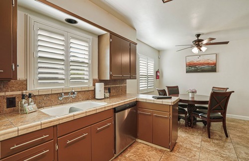 Lodi House | Hop Skip & a Jump | Close to It All! Dog Friendly, 9-Minute Walk to Lodi Lake!