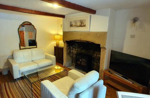 Great Longstone House | Hope Cottage, Great Longstone