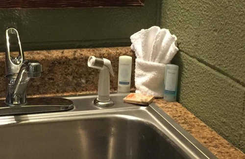 Lenox Hotel | Hope Inn