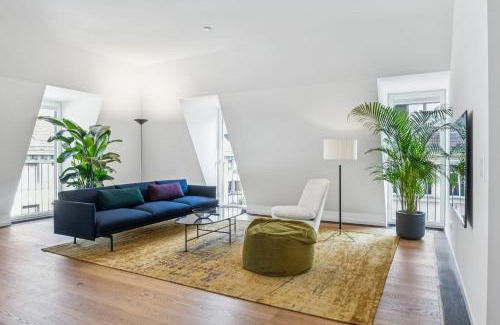 Old Town Apartment | Horizon Home Bahnhofstrasse, Löwenstrasse Penthouse