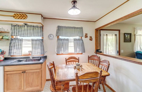 Marble Falls House | Horses Welcome: Marble Falls Home w/Grill!