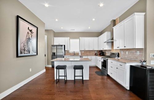 Horseshoe Bay West House | Horseshoe Bay Hideout