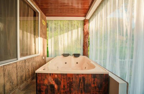 San Jose del Guaviare Hotel | Hospedaje El Kinkajú Lodge