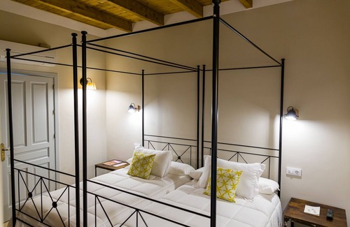 Almodovar del Campo Hotel | Hospedium Hotel El Nido de Alcudia Suites