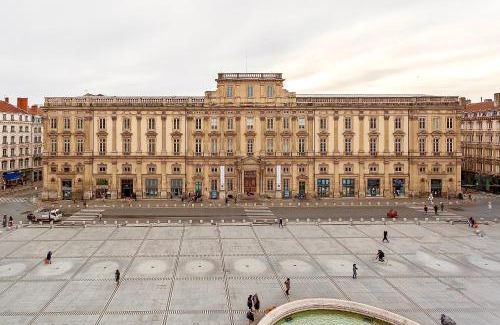 Griffon - Royale Apartment | Host inn Lyon - Appartement de Luxe aux Terreaux & Jacuzzi
