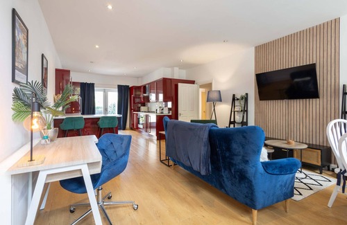 Knaresborough Apartment | Host Stay Bond End