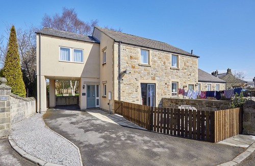 Bellingham House | Host Stay Fox Cottage