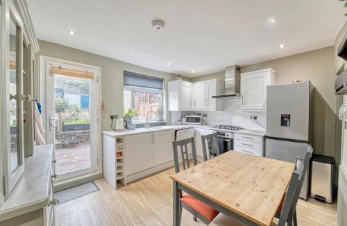 Leicester House | Host & Stay - Loughborough Road House