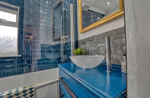 Leicester House | Host & Stay - Loughborough Road House