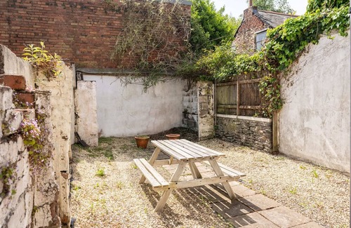 Pontcanna Apartment | Host & Stay | Pontcanna Mews