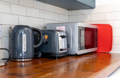 Brighton City Centre House | Host & Stay | The Navy at Frederick Gardens