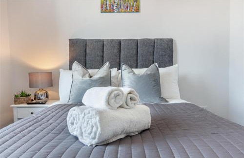 Lower Wick Apartment | Host & Stay - The Bull Inn, 3 Double Rooms