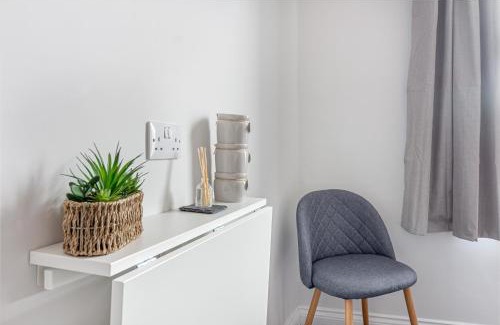 Lower Wick Apartment | Host & Stay - The Bull Inn, 3 Double Rooms