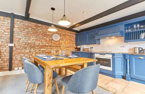 South Charlton Apartment | Host & Stay | The Burrow