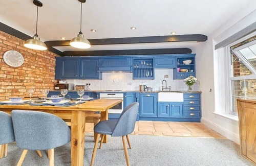 South Charlton Apartment | Host & Stay | The Burrow
