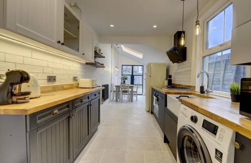 Bedford Apartment | Host & Stay | York Street