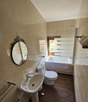 Peralejos de las Truchas House | Hostal Altajo