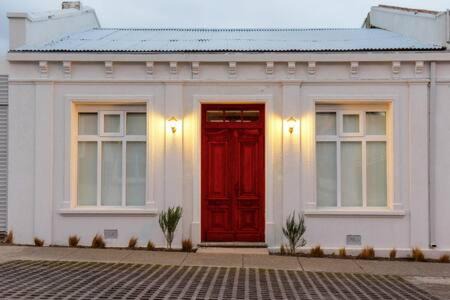 Punta Arenas Hotel | Hostal Boutique Puerta Roja