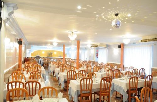 Sant Carles de la Rapita House | Hostal Can Marinés