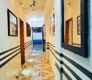 Banos de Agua Santa House | Hostal Central Baños de Agua Santa