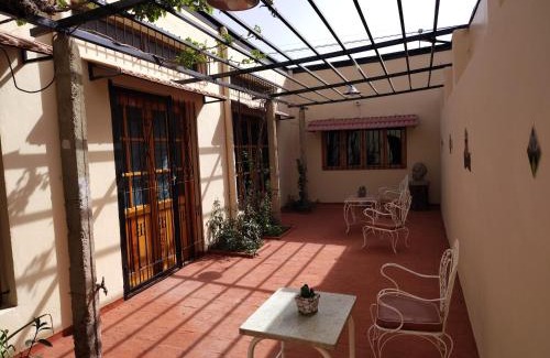 Tinogasta House | Hostal Dña Tinogasta Casa de Adobe